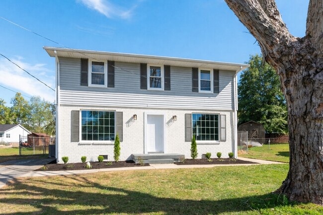 Photo - 1311 Mini Ct N House