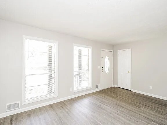 Foto del edificio - 3622 Sharon Ct