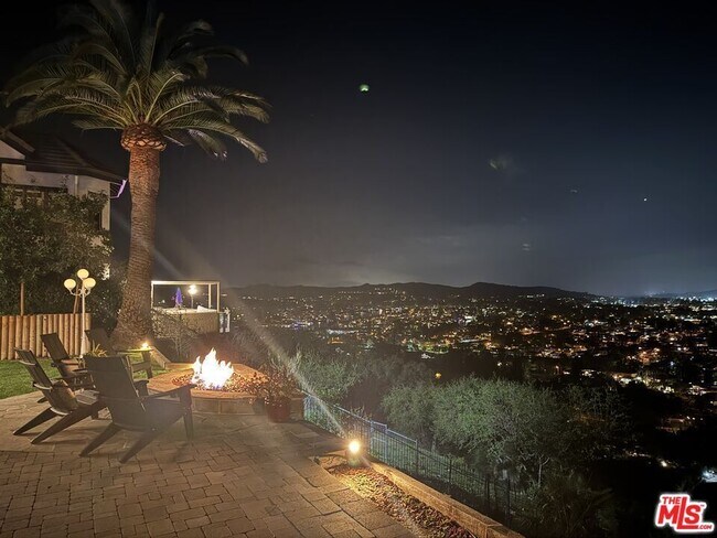 Foto del edificio - 3485 Ridgeford Dr