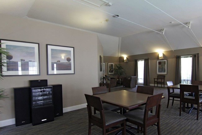 Community Room - Four Winds Apartments