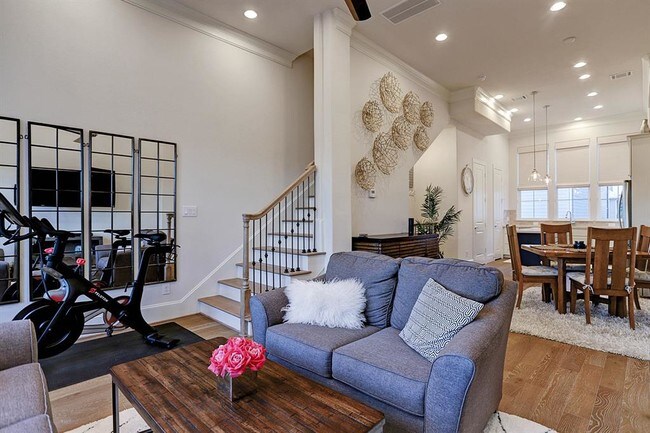 Foto del edificio - 8652 Emnora Ln