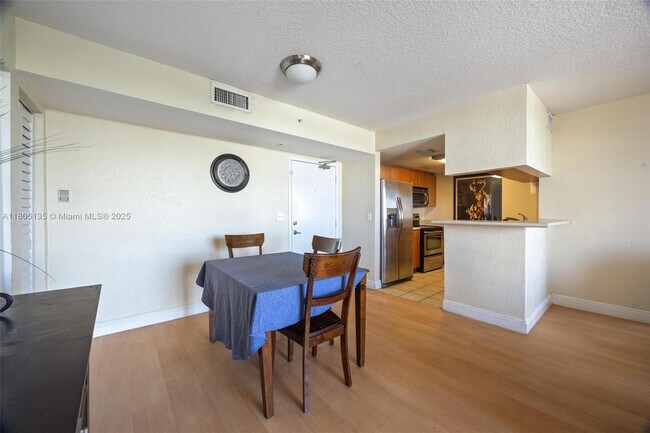 Foto del edificio - 816 NW 11th St