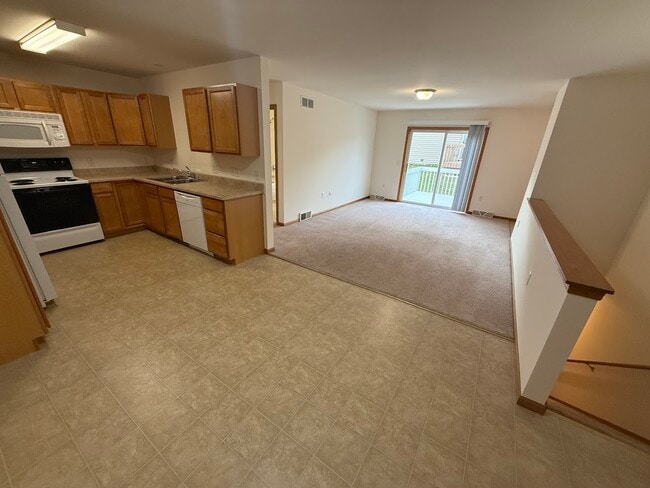 Building Photo - 1205 Temple Dr