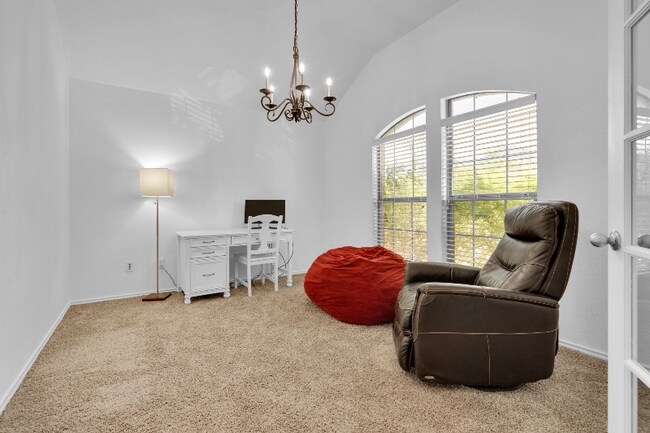 Foto del edificio - 3908 Cloud Cover Rd