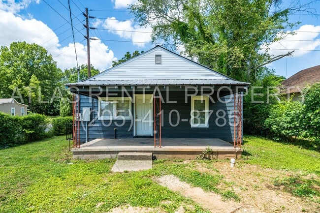 Building Photo - Don't miss this beautifully renovated 2-be...
