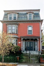 Building Photo - 1570 Westminster St