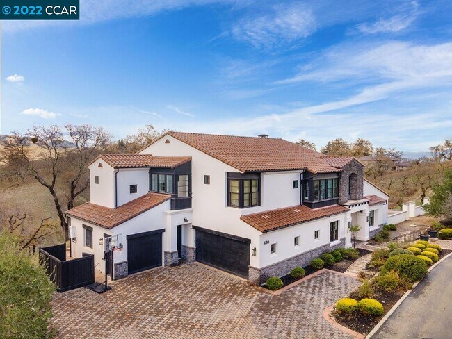 Building Photo - 446 Legacy Dr