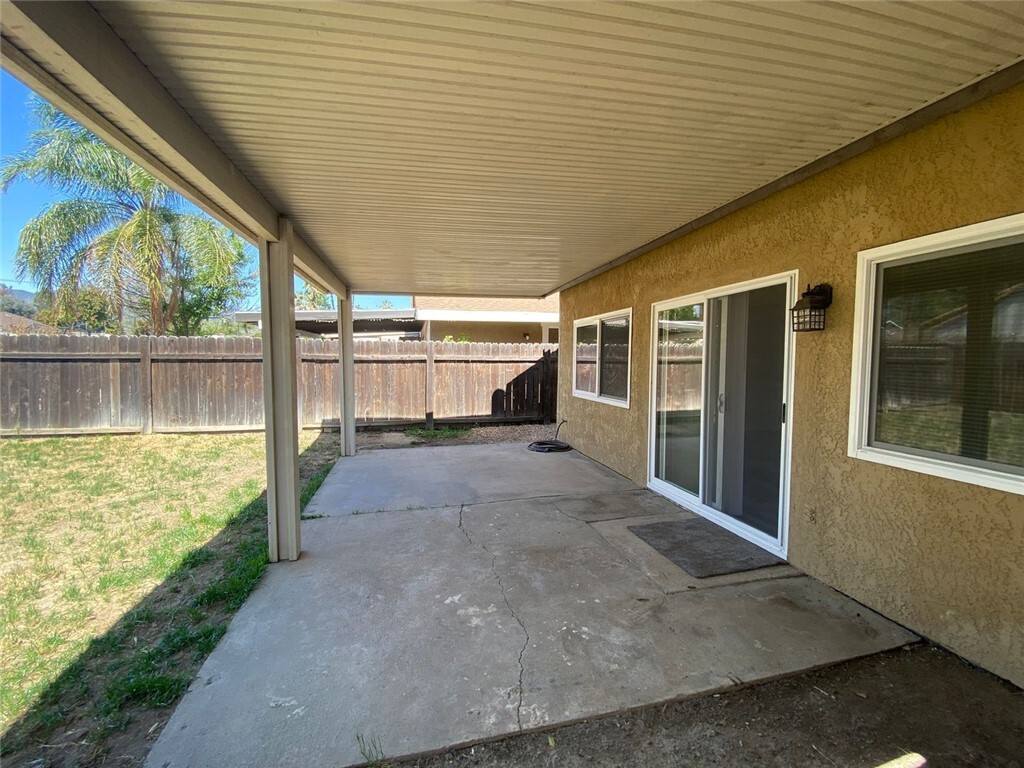 Building Photo - 3599 Linnet Dr