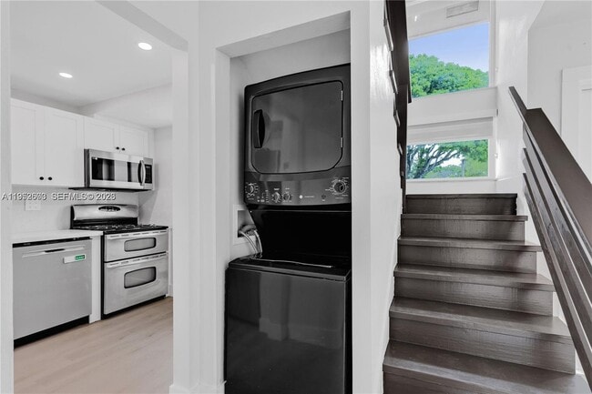 Foto del edificio - 6949 SW 110th Ct