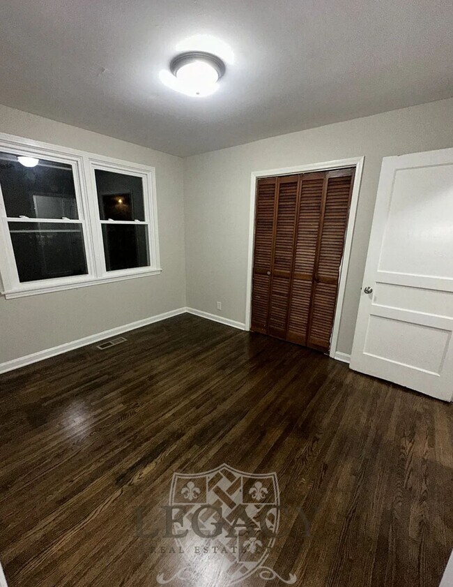 Foto del edificio - 2211 Larimore Dr