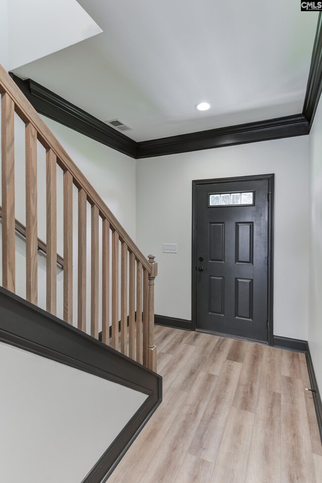 Building Photo - 503 S Saluda Ave