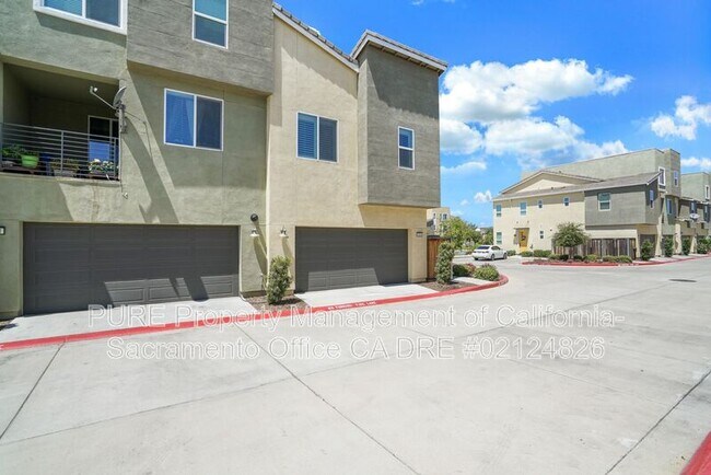 Foto del edificio - 3229 Bridgeway Dr