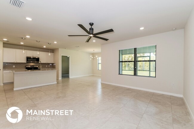Building Photo - 10820 Firebush Cir