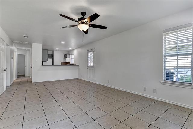 Building Photo - 1014 W Coffin St