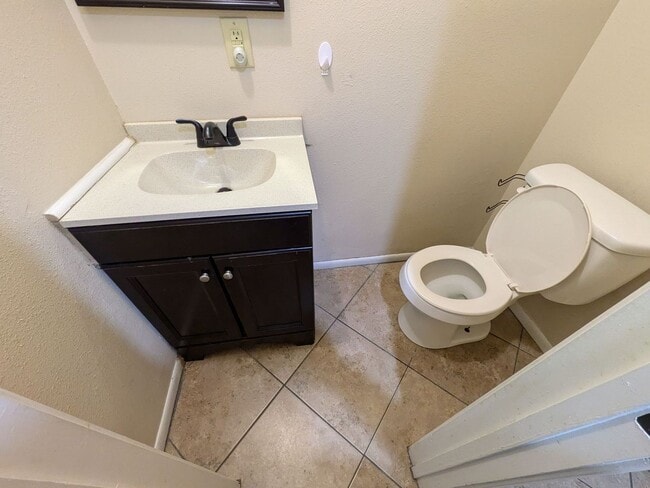 Foto del edificio - 956 Sunmeadow Dr