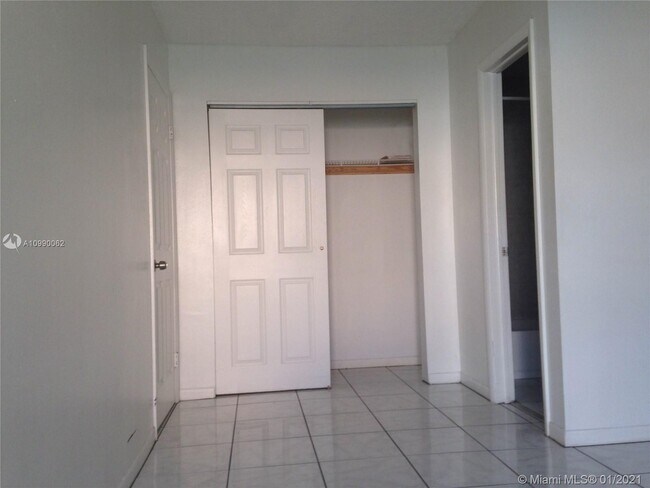 Foto del edificio - 6337 SW 20th Ct