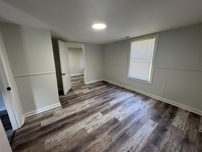 Foto del edificio - 5163 Clifton Dr