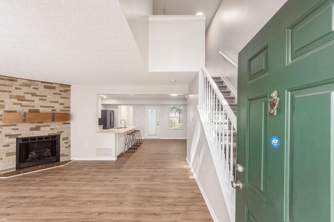 Foto del edificio - 3055 Glenloch Cir