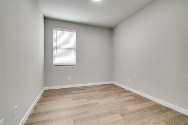 Building Photo - 907 Hazel Dr