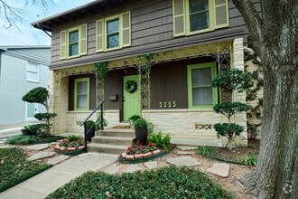 Building Photo - 2315 Branard St