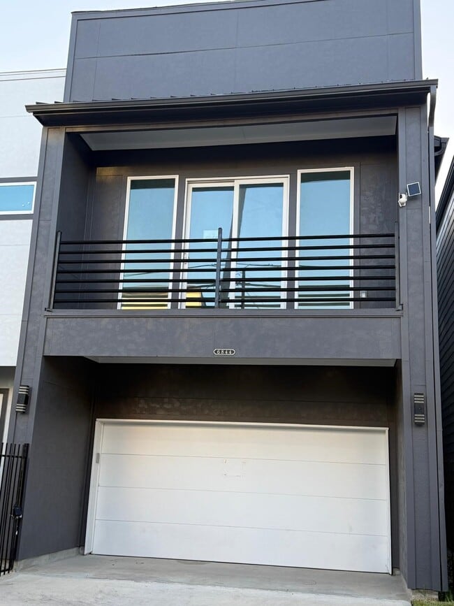 Building Photo - 6844 Del Rio St