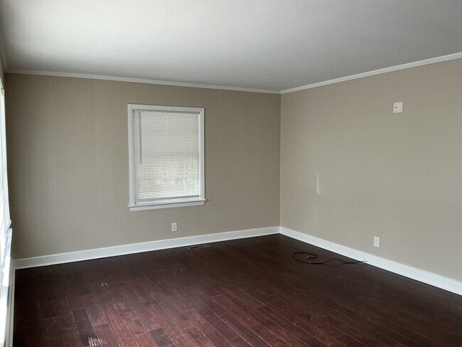 Foto del edificio - 785 Westwood Ave