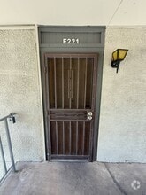 Building Photo - 1620 N Wilmot Rd