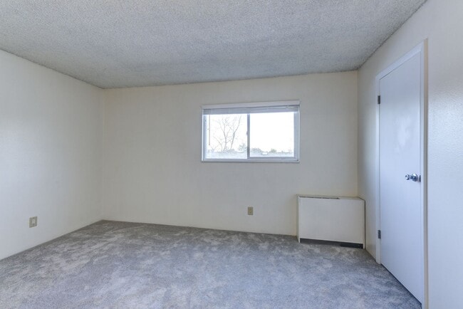 Building Photo - 3161 Madison Ave