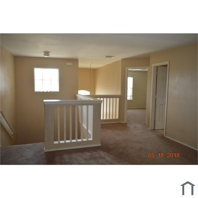 Foto del edificio - 815 Hillock Bluff Cir