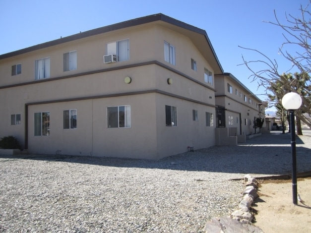 Gary Apartments Yucca Valley Ca Building Photo Gary Apartments