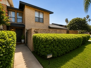 Building Photo - 5401 Palm Valley Dr N