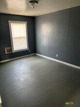 Building Photo - 808 Stetson Ave