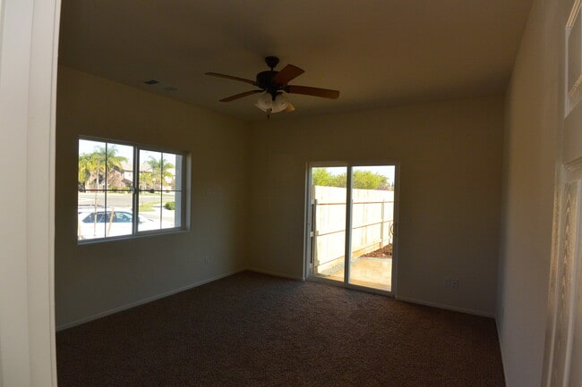 Building Photo - 3404-3408 Villa