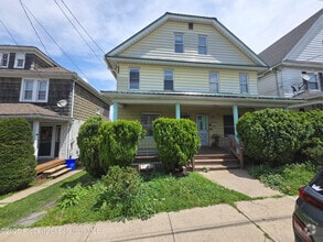 Building Photo - 1112 W Elm St