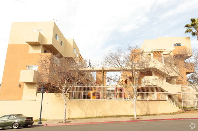 Building Photo - Hacienda Townhomes