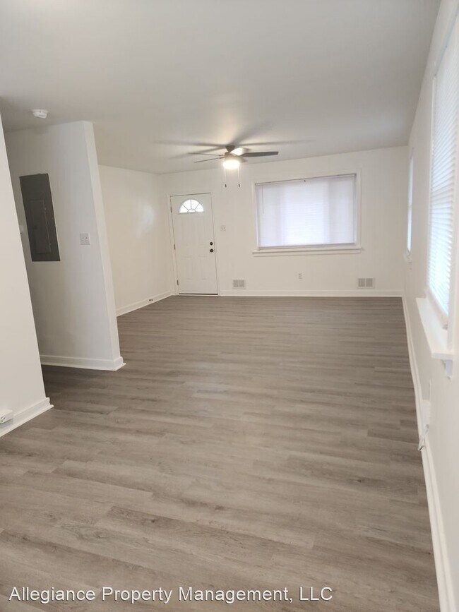 Building Photo - 2 br, 1 bath House - 3106 Parkdale Rd