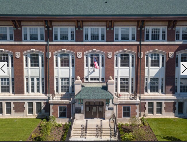 Foto del edificio - 4525 N Kenmore Ave