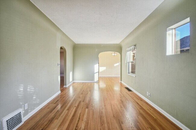 Building Photo - 2246 S Corona St