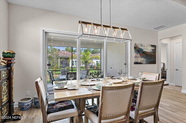 Foto del edificio - 12703 Costas Wy