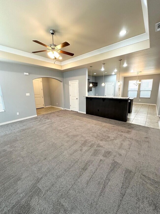 Foto del edificio - 3 Bed 2 Bath Ready to Rent ASAP! Granite/ Large Master Bedroom!