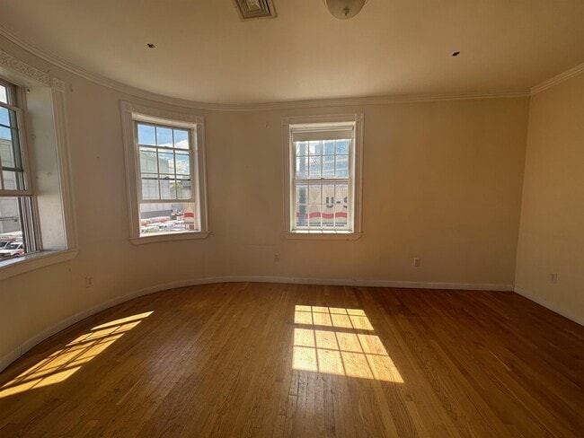 Foto del edificio - 4 Bishop Richard Allen Dr