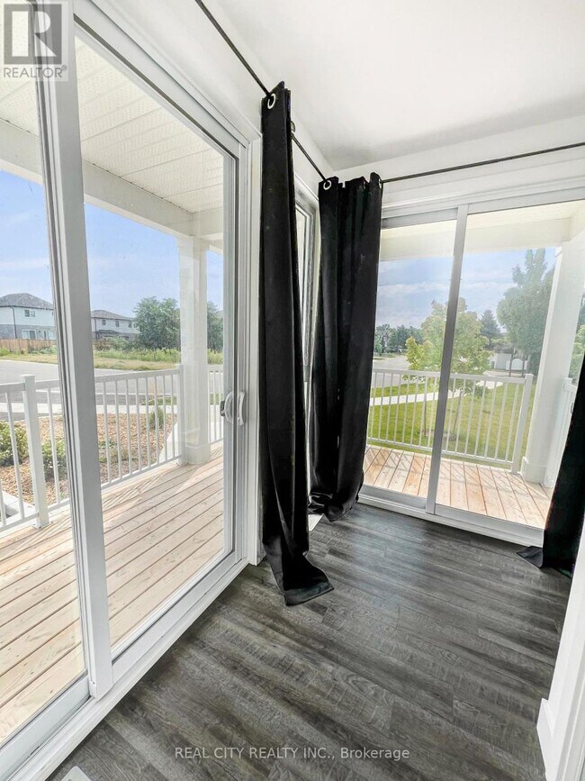 Photo du bâtiment - 234 Edgevalley Rd