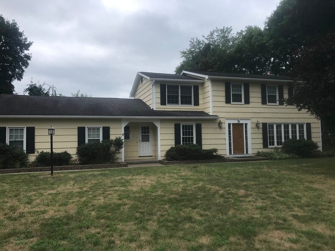 24 Latchmere Ct, Pittsford, NY 14534 House Rental in Pittsford, NY