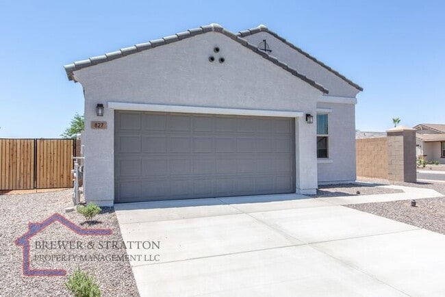 Building Photo - 827 W Nova Pl