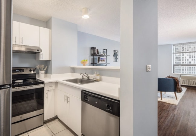 Building Photo - 449 E Ohio St