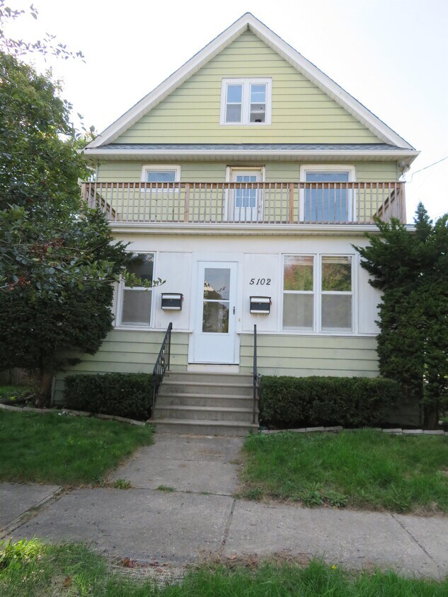 5102 18th Ave, Kenosha, WI 53140 Townhome Rentals in Kenosha WI