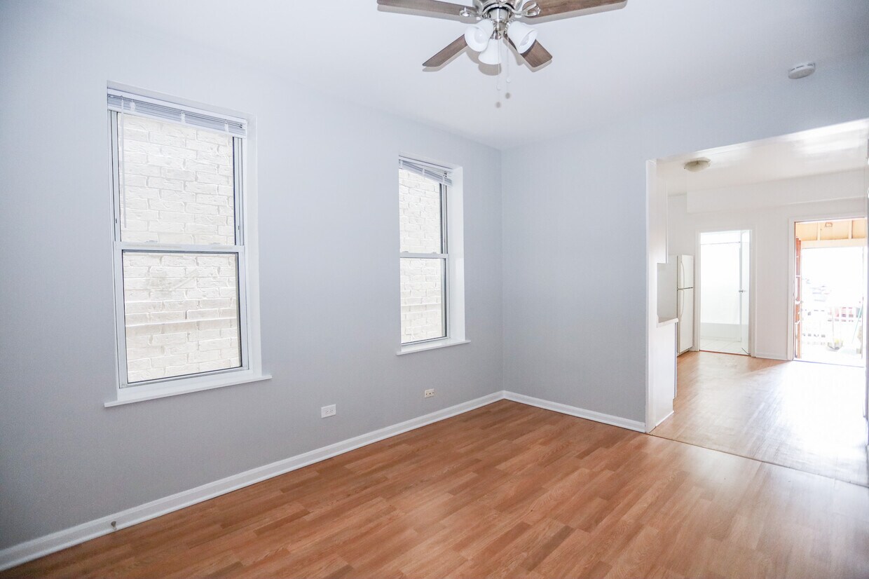 2143 W Belmont Ave Unit 1R, Chicago, IL 60618 Condo for Rent in