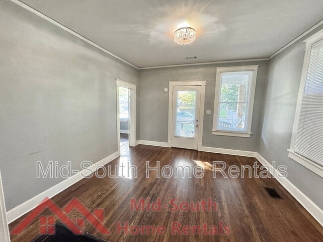 Building Photo - 666 Landis St