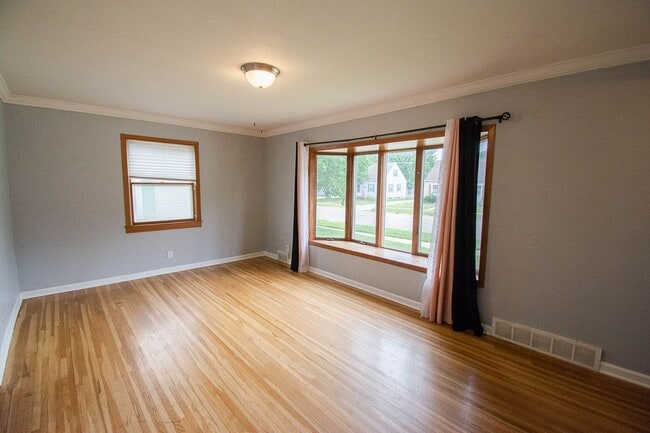 Building Photo - Spacious Multi Level Home In Austin With Garage And Sheds