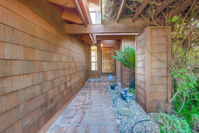 Building Photo - 3 bedroom 2.5 bath  home in San Jose!